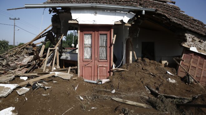 πλημμύρες-θεσσαλία-στο-ίδιο-έργο-θεατ-562606510