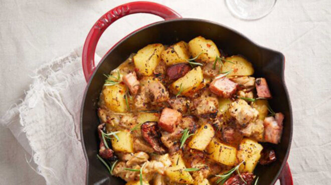 χοιρινός-λαιμός-κρασάτος-με-δεντρολί-562621402