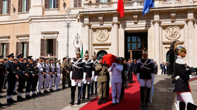 αντίο-στον-τζόρτζιο-ναπολιτάνο-κηδε-562637986