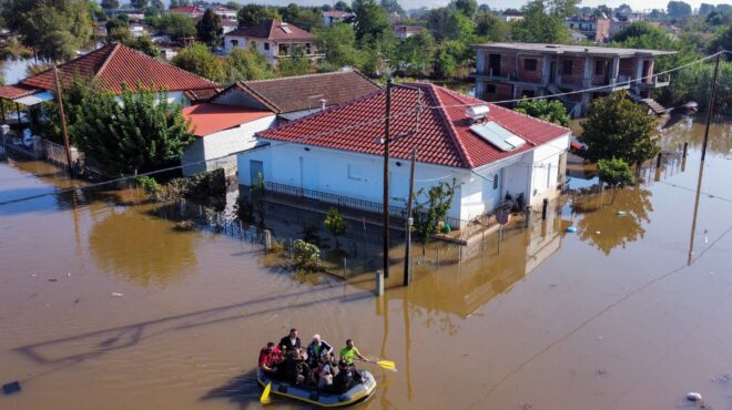 κάναμε-κουπί-δίπλα-στις-στέγες-562620013