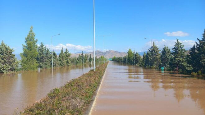 κλειστή-παραμένει-η-εθνική-οδός-στα-τέ-562610314