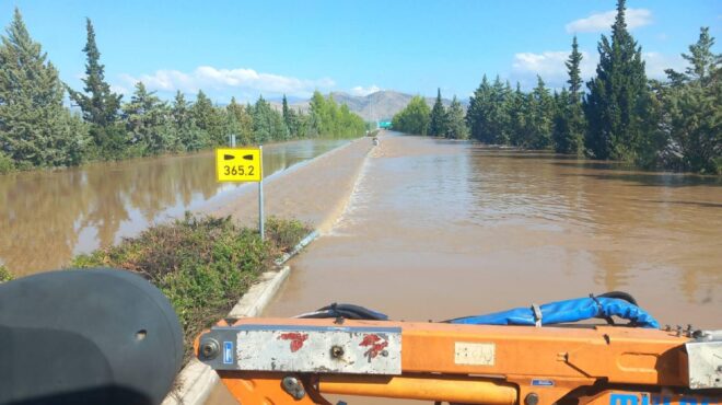 λίμνη-η-εθνική-οδός-μετά-τα-τέμπη-562610323