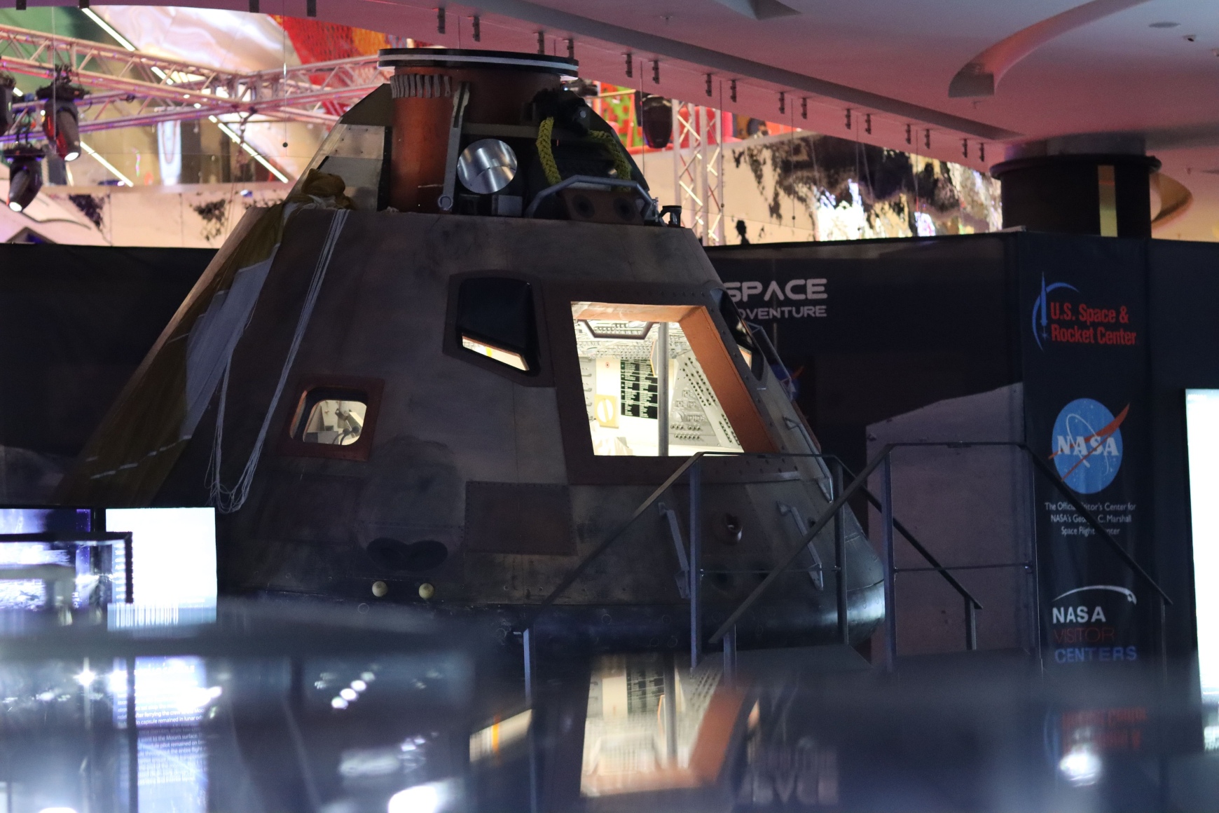 Ταξίδι στη Σελήνη με αφετηρία το Γουδί-1