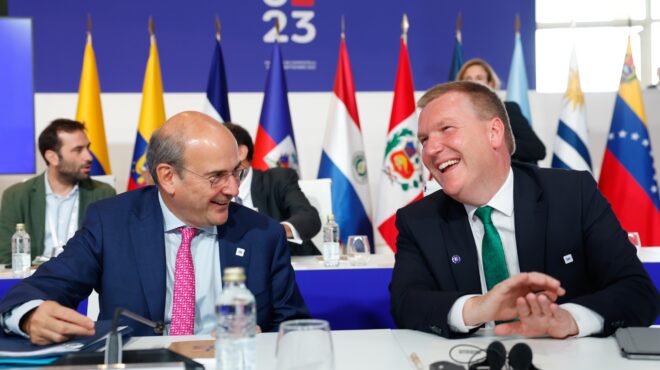 εντός-και-εκτός-βοήθεια-παρά-τον-daniel-σ-562619254