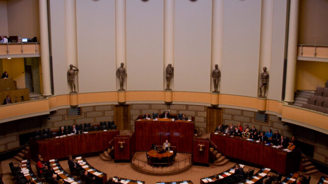 h-κυβέρνηση-της-φινλανδίας-επέζησε-τ-562605799