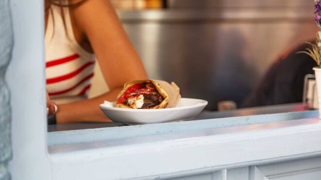 γιώργος-και-μάνος-το-μυστικό-στέκι-των-562628587