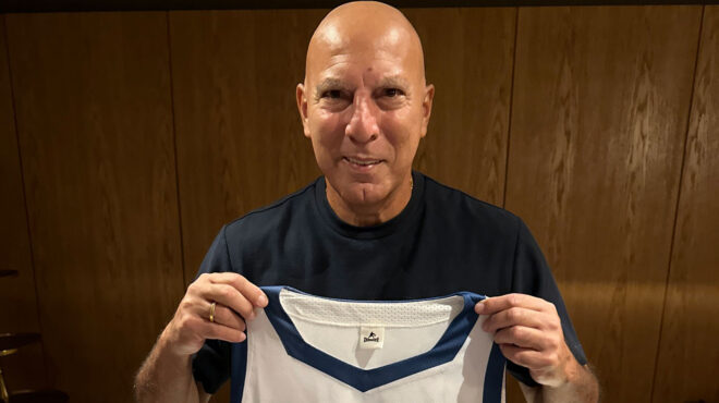 νίκος-γκάλης-δημοπρατεί-φανέλα-για-το-562639834