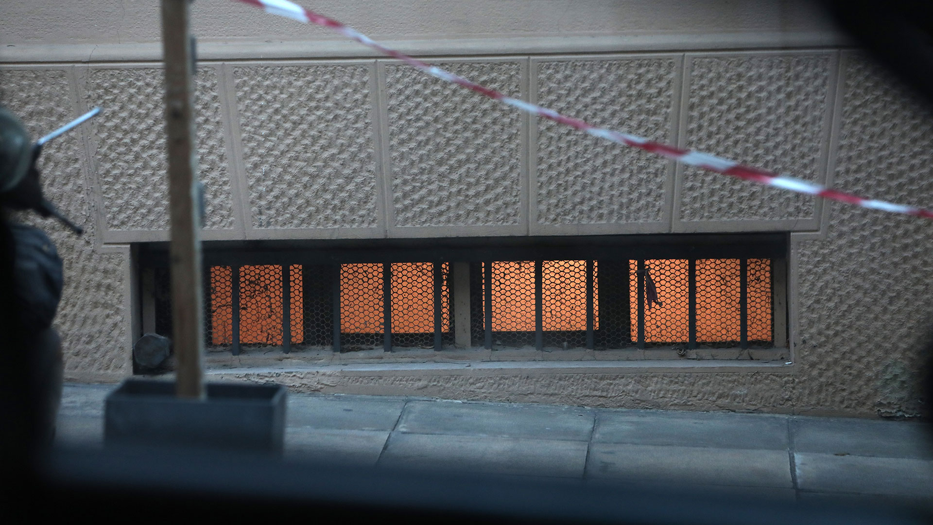 Κολωνάκι: Εντοπίστηκε οπλοστάσιο σε αποθήκη-4