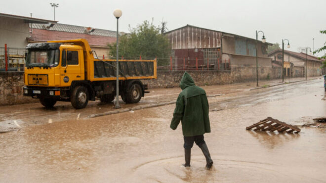λάρισα-μήνυμα-από-112-για-εκκένωση-σε-τρε-562640260