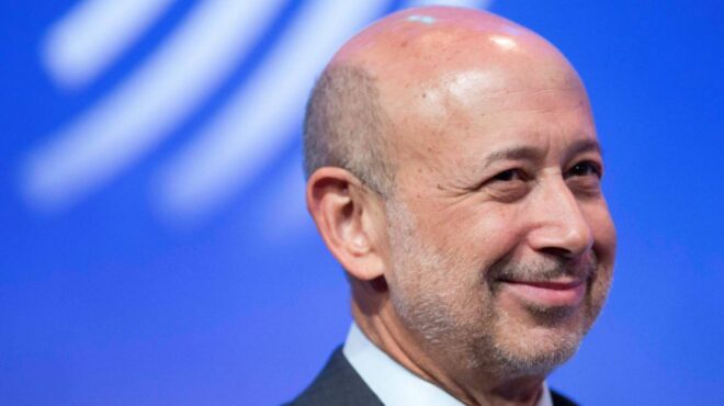 από-πωλητής-χοτ-ντογκ-ceo-στην-ισχυρότερ-562626880