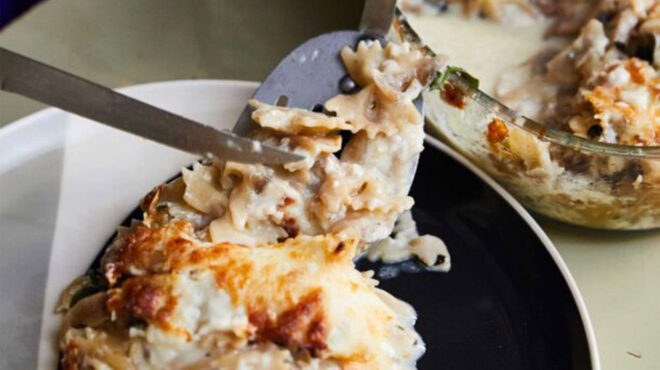 μακαρονάδα-φούρνου-με-τυρί-και-μανιτά-562634734