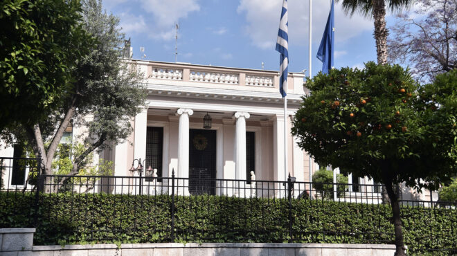 θεωρείο-η-κυβερνητική-παρέμβαση-562605367