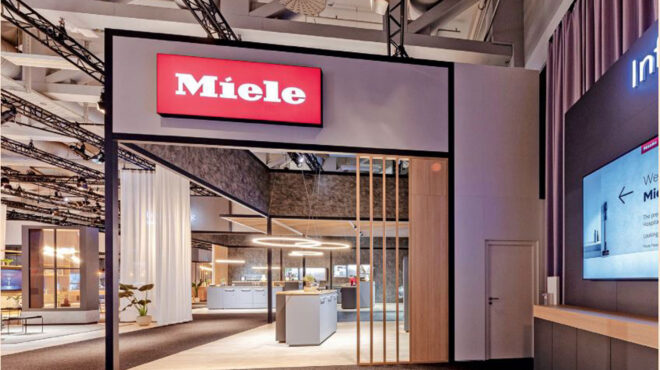 δρ-ράινχαρτ-ζίνκαν-στην-κ-δύσκολη-κα-562609633