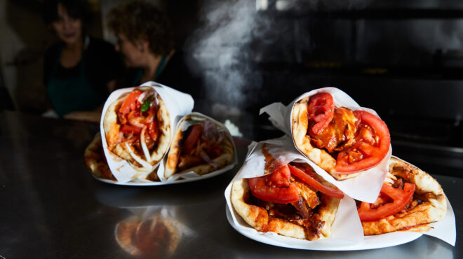 τα-πιο-μερακλίδικα-σουβλάκια-της-αθήν-562618735