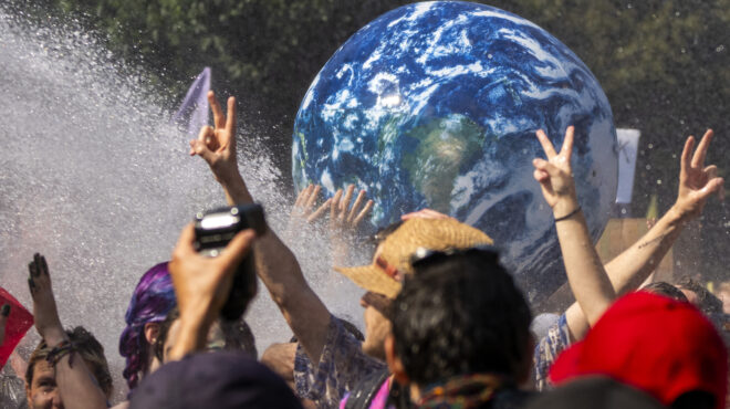 ολλανδία-εκατοντάδες-ακτιβιστές-συν-562609363