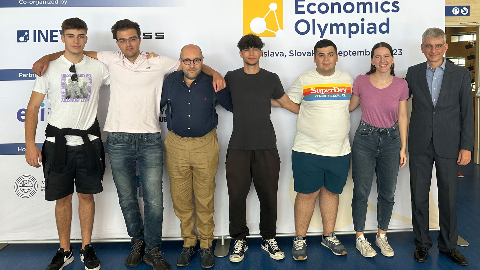 «Αφήστε μας να καινοτομήσουμε» – Οι 18χρονοι Ολυμπιονίκες στα Οικονομικά στέλνουν το μήνυμά τους-1