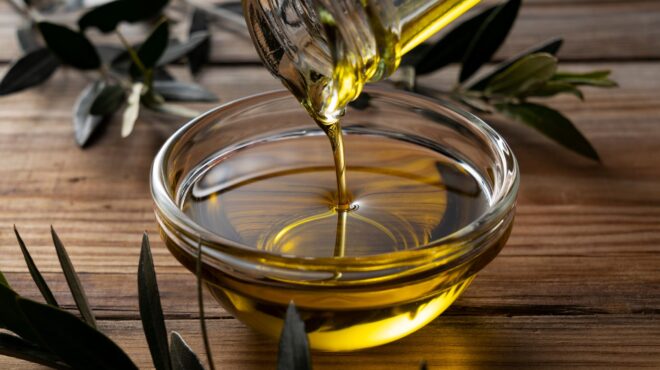 σούπερ-μάρκετ-βάζουν-αντικλεπτικά-στ-562629523