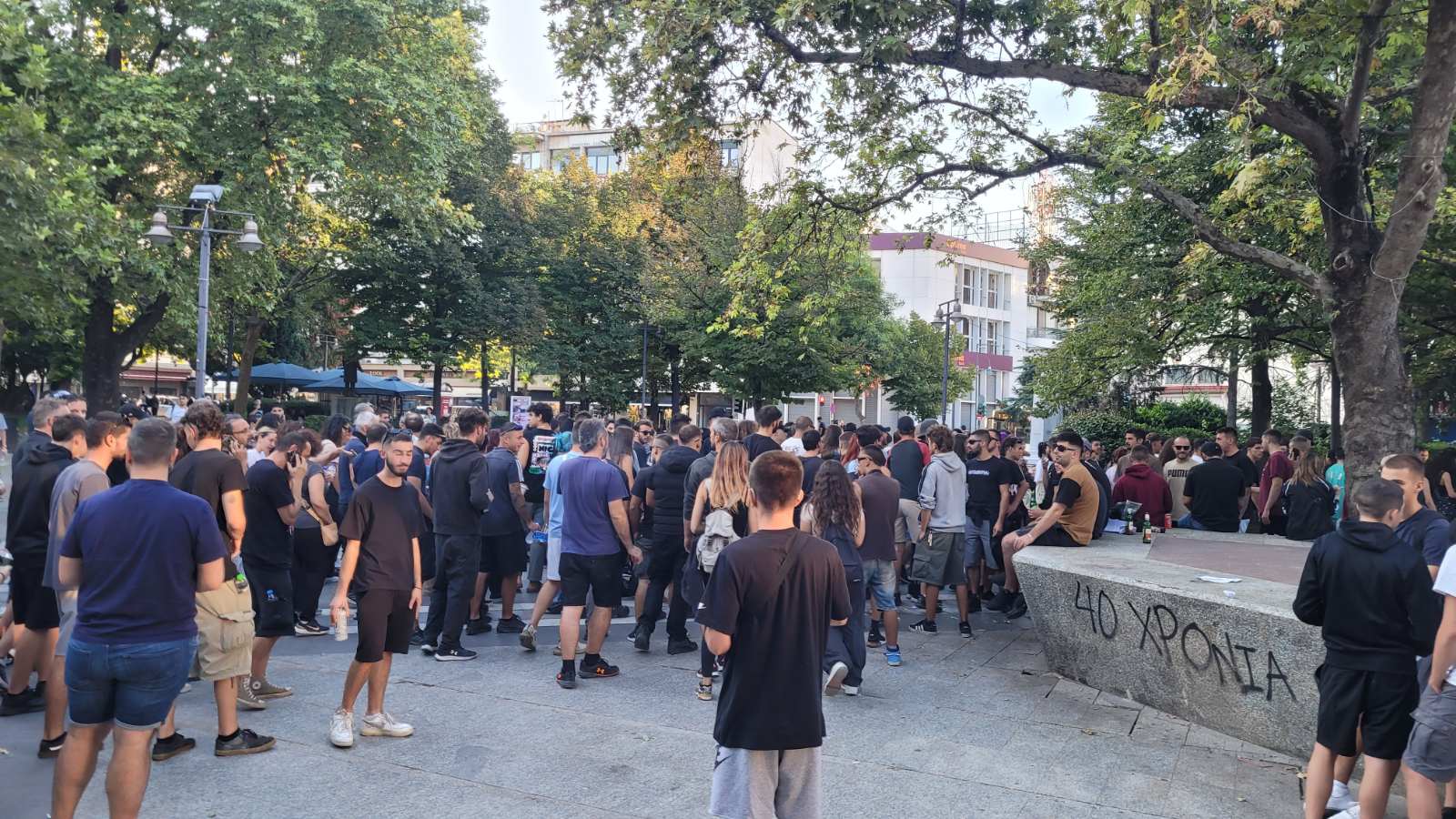 Λάρισα: Ενταση και χημικά σε πορεία για τις πλημμύρες-3