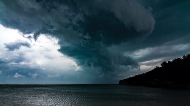 καιρός-τριήμερο-με-βροχές-χαλάζι-και-562596916