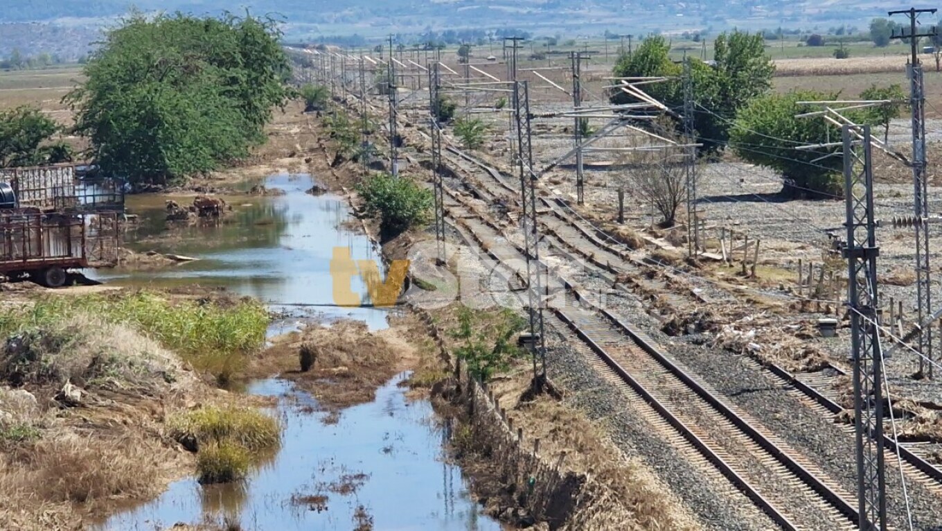 «Λίμνη» η Εθνική Οδός – Κομμένη στα δύο η χώρα, άγνωστο πότε θα δοθεί στην κυκλοφορία-2