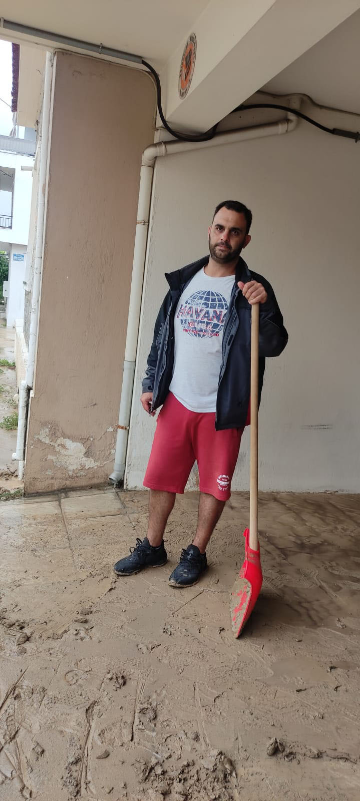 Αποστολή στον Βόλο: «Εμπόλεμη ζώνη» η πόλη – 27 ώρες χωρίς ρεύμα και νερό-9