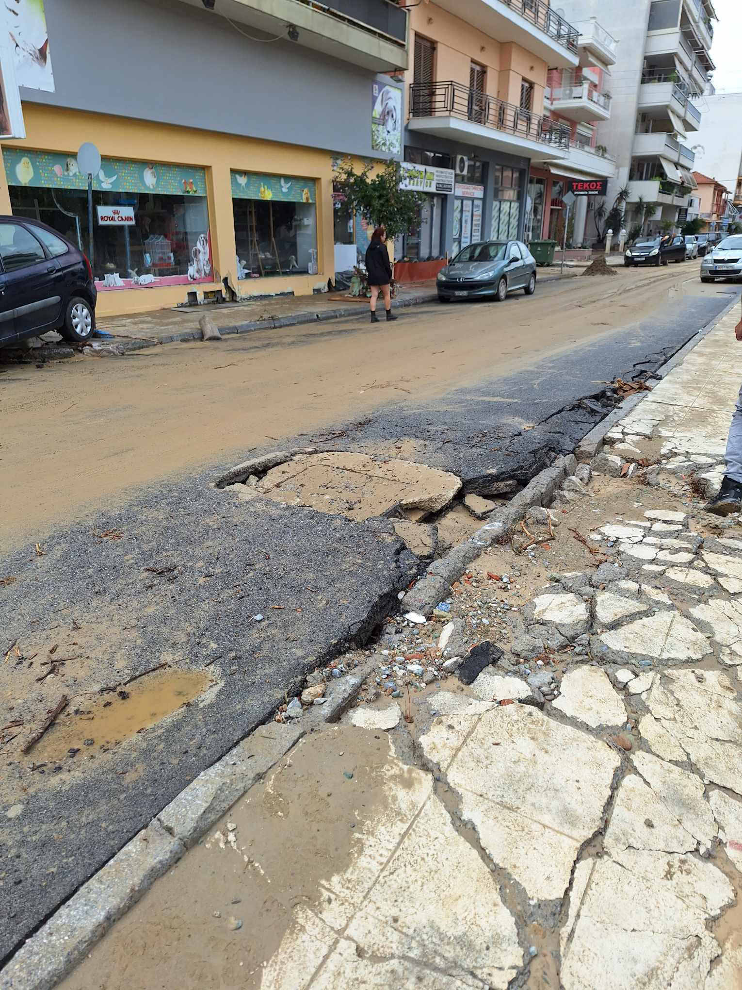 Οι κάτοικοι του Βόλου μετρούν ξανά πληγές – «Θα μας πάρει καιρό να συνέλθουμε»-4