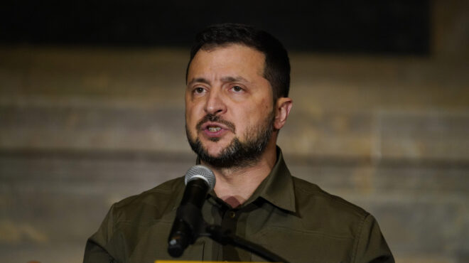 ο-τριντό-υποδέχεται-τον-ζελένσκι-562630951