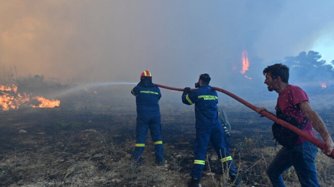 υπό-μερικό-έλεγχο-η-πυρκαγιά-σε-δασική-562669261