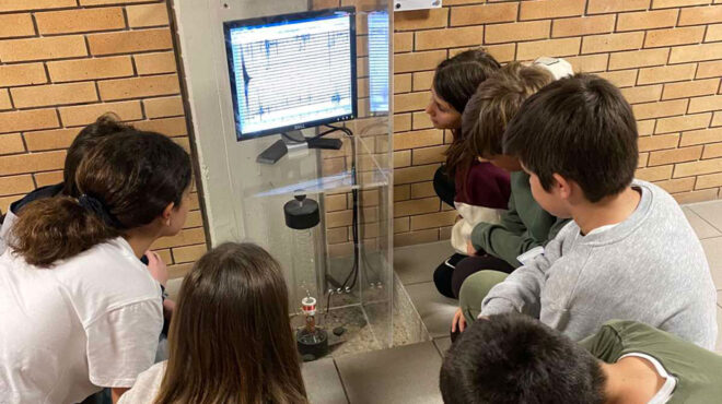 σεισμολόγοι-εξ-απαλών-ονύχων-562668115