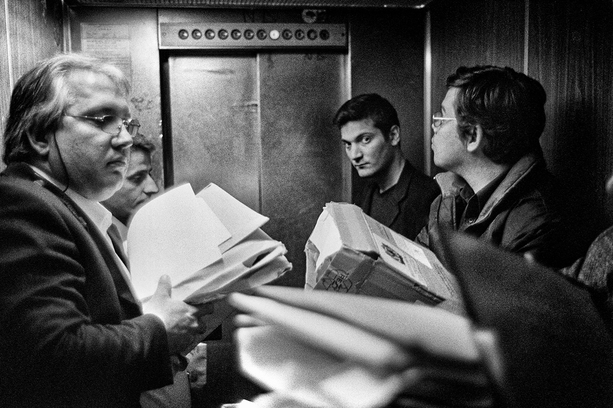 Υπάλληλοι αποκαμωμένοι από την πλήξη-17