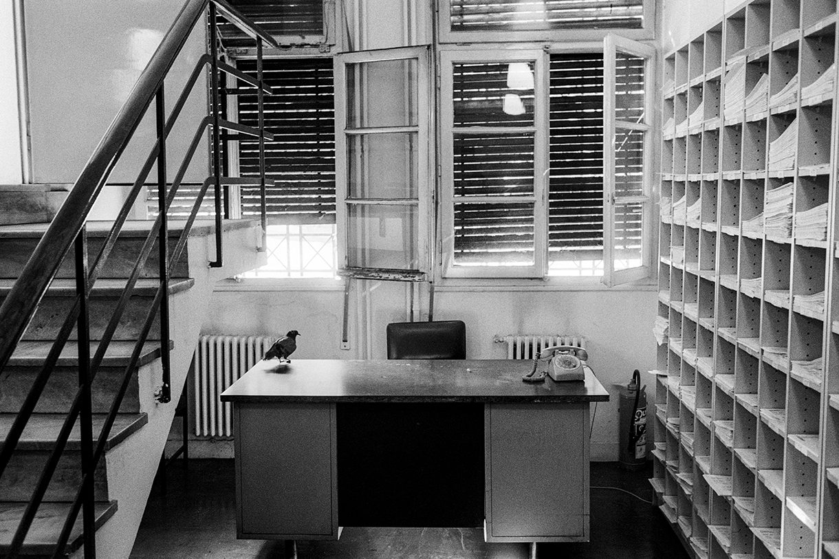 Υπάλληλοι αποκαμωμένοι από την πλήξη-21