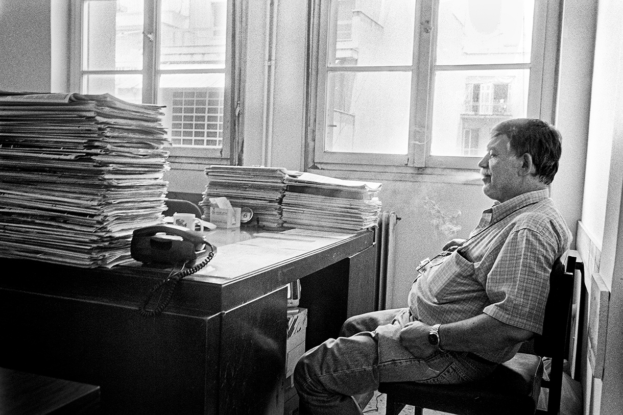 Υπάλληλοι αποκαμωμένοι από την πλήξη-24