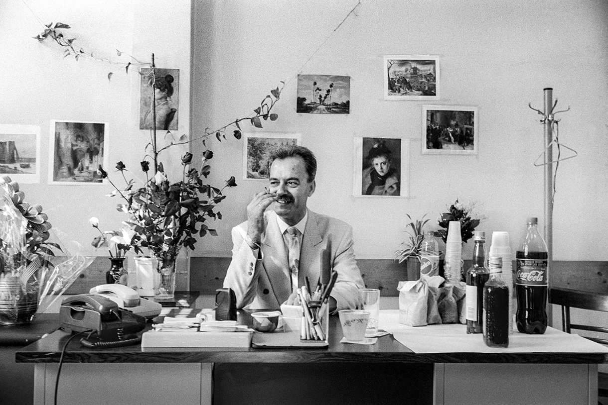 Υπάλληλοι αποκαμωμένοι από την πλήξη-29