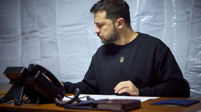 ζελένσκι-θα-διατηρήσουμε-τη-στρατιωτ-562690222