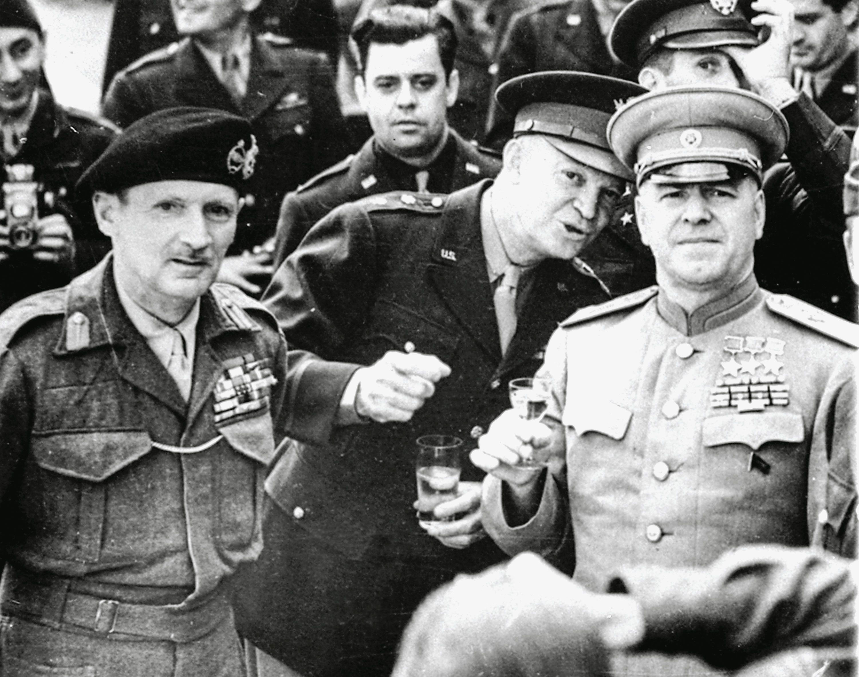 Πώς δεν έγινεν Τρίτος Πόλεμος – Λούσιους Κλέι-1