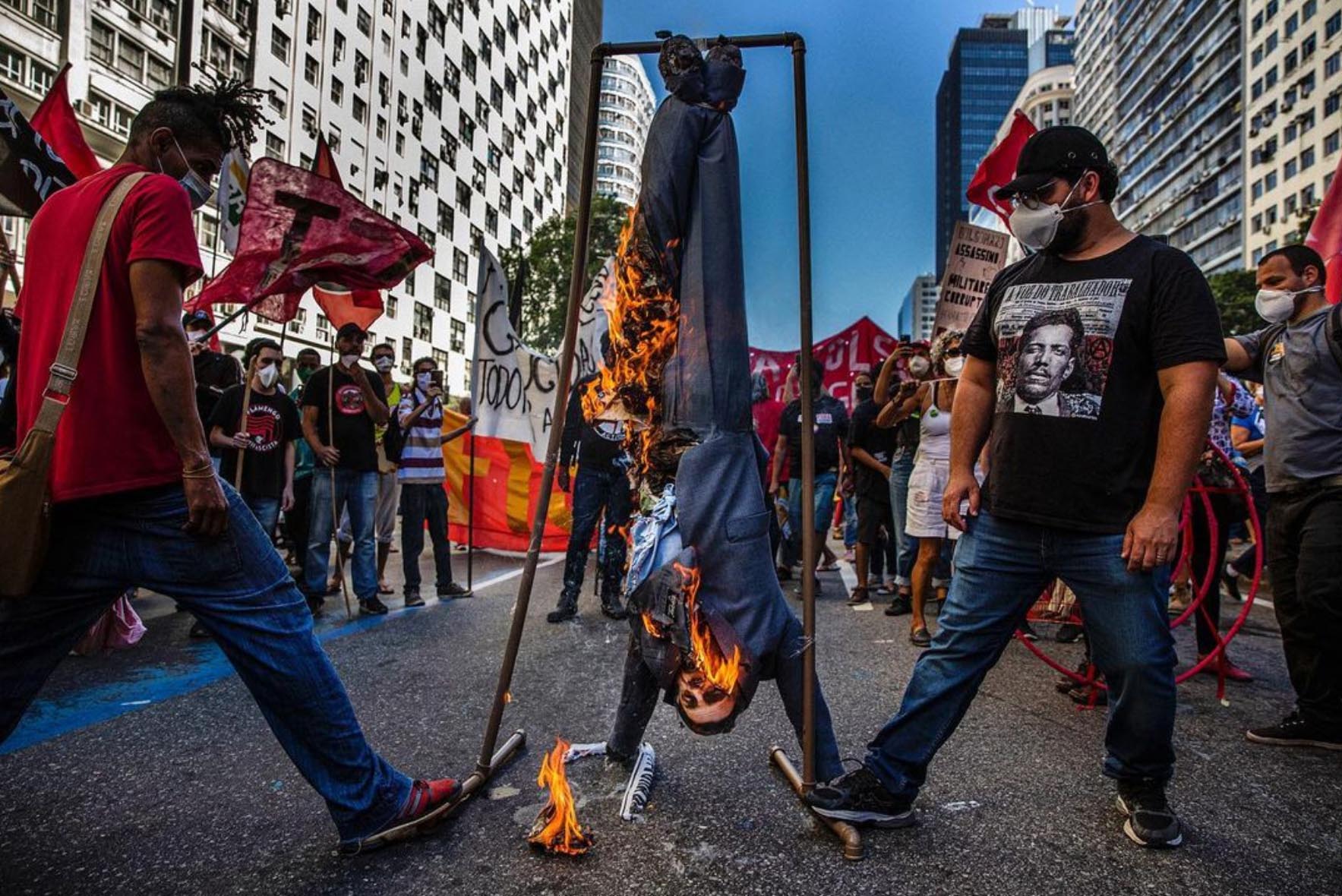 Ο λαϊκισμός γυμνός σε «γκρο πλαν»-3