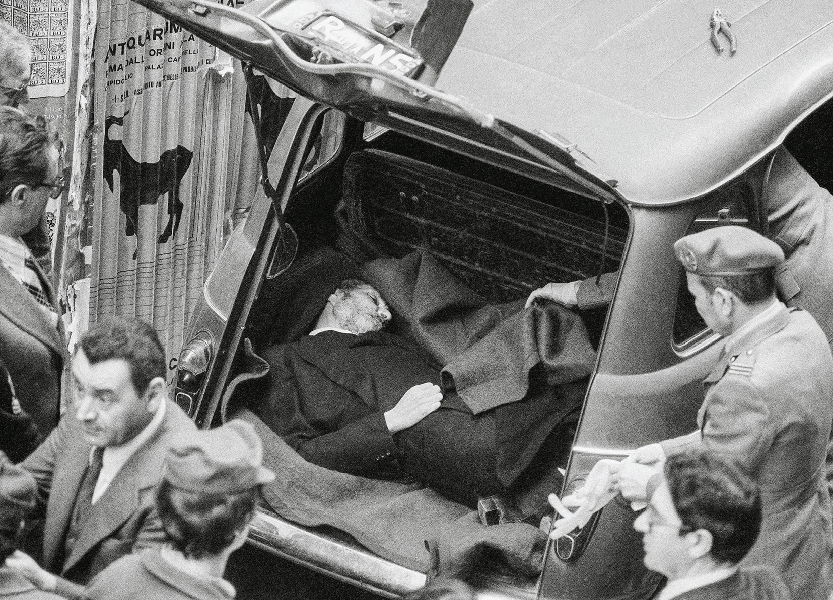 Υπόθεση Αλντο Μόρο – Από την απαγωγή στην εκτέλεση-15