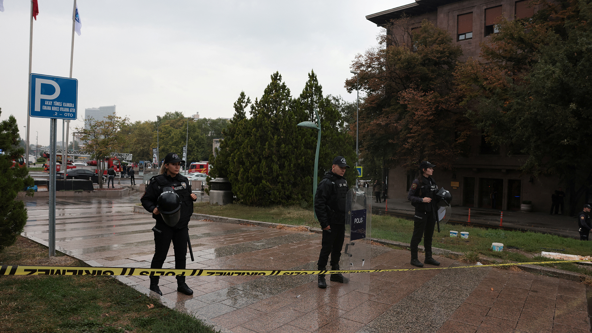 Τουρκία: «Τρομοκρατική επίθεση» στην Αγκυρα – Νεκροί οι δύο δράστες-2