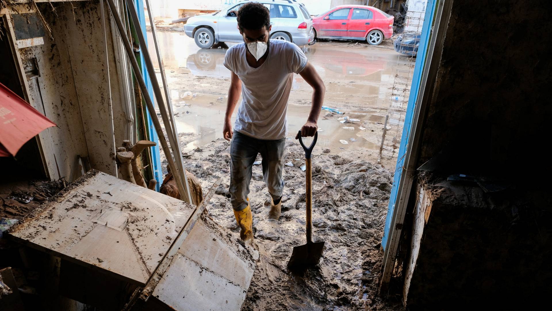 Πλημμύρες στη Λιβύη: Συνεχίζεται η επίπονη αναζήτηση αγνοουμένων στην Ντέρνα-3