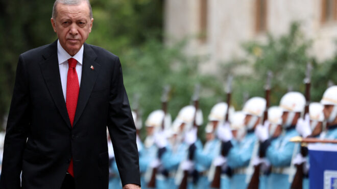 το-τηλεφώνημα-μητσοτάκη-στον-διάδοχο-562648534