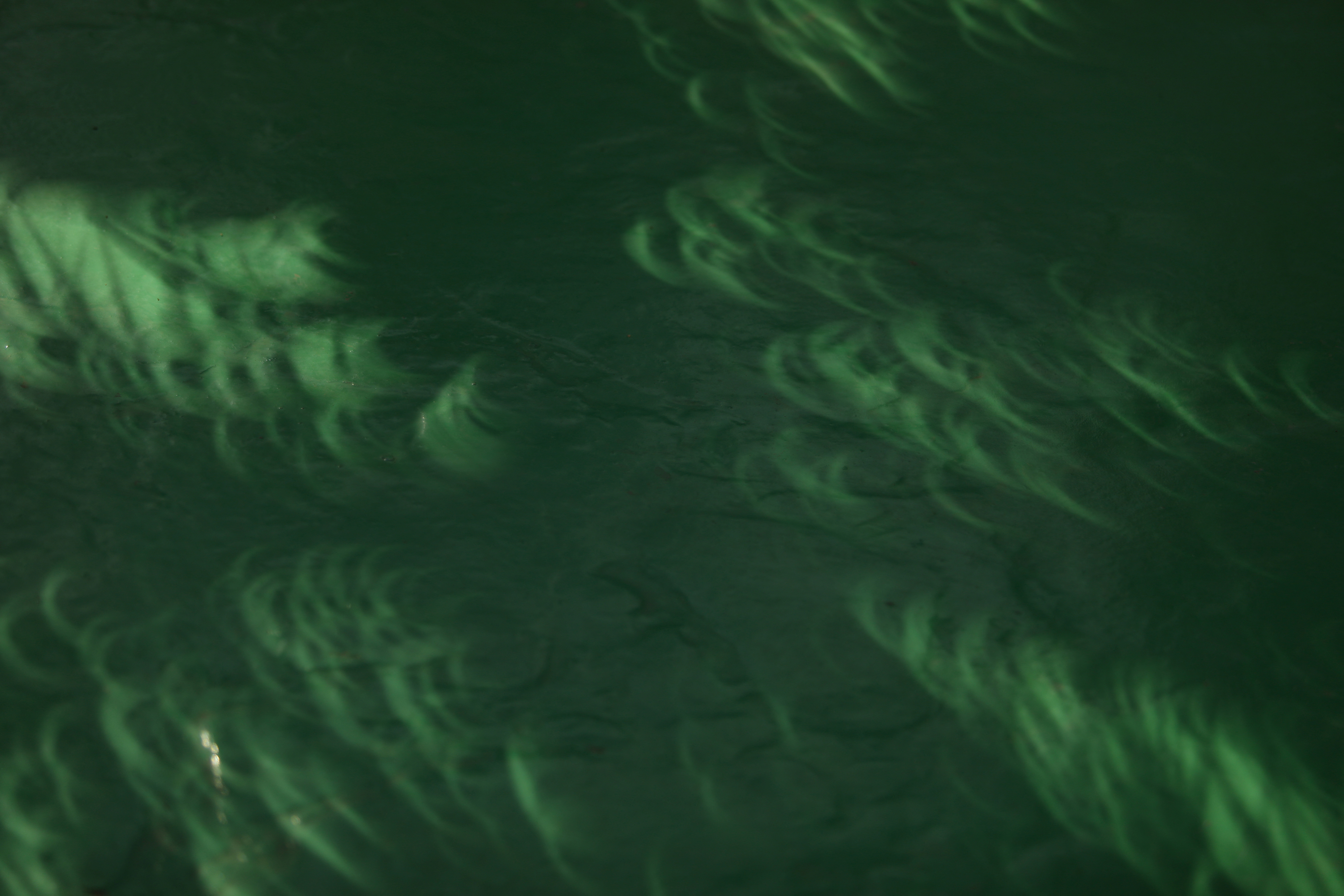 «Δαχτυλίδι της Φωτιάς»: Καθηλωτική η σπάνια δακτυλιοειδής έκλειψη Ηλίου-8