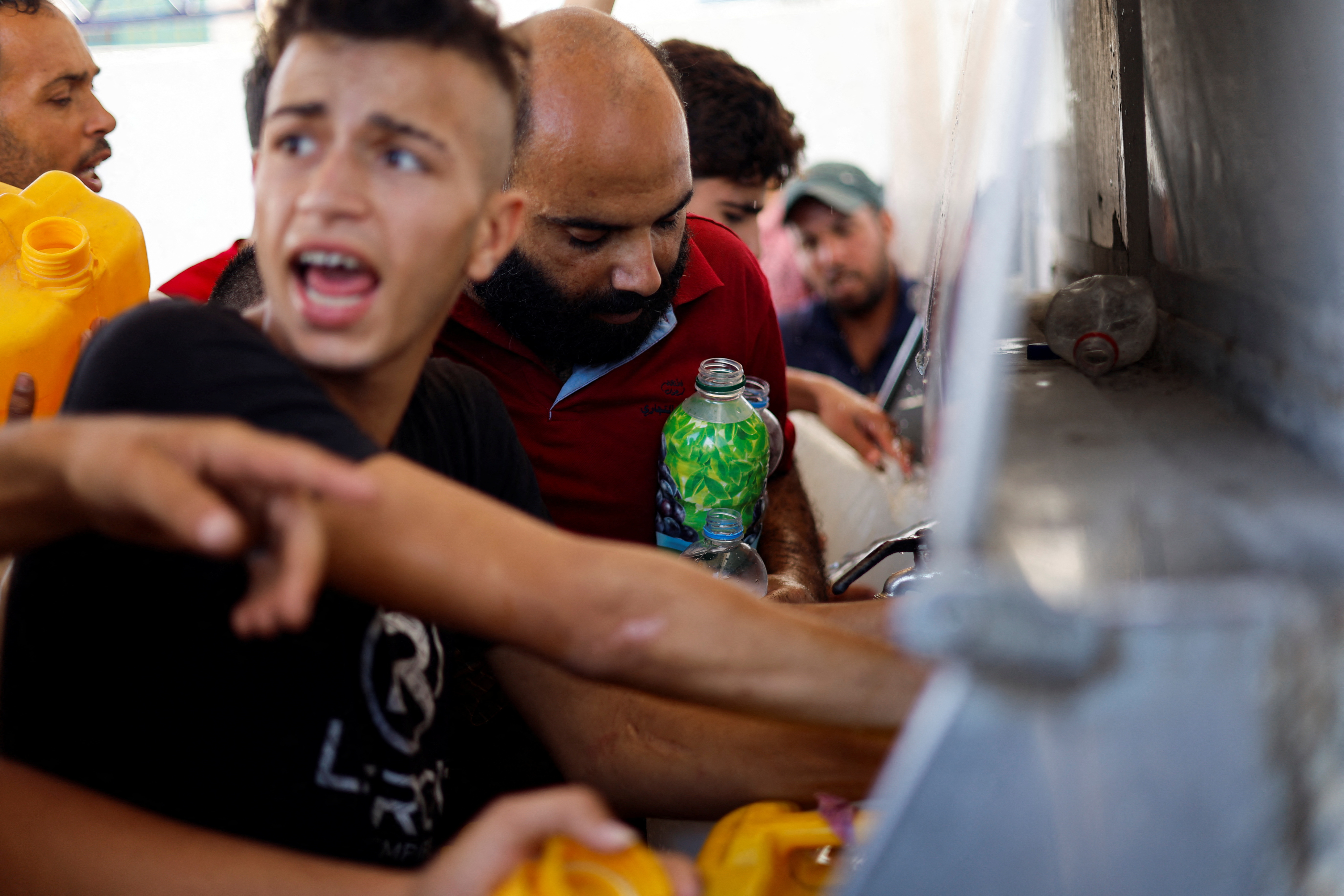 Ανθρωπιστική κρίση στη Λωρίδα της Γάζας: «Οι Παλαιστίνιοι εξωθούνται σε μιαν άβυσσο»-6