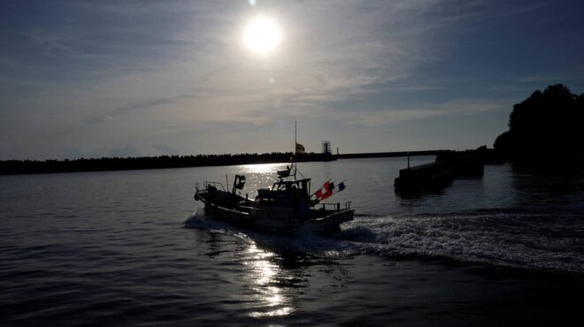 ιαπωνία-τέσσερις-εργαζόμενοι-στη-φου-562697017