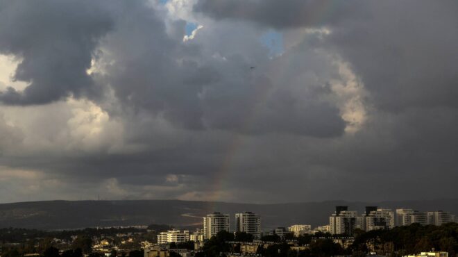 μεσανατολικό-σκηνικό-κλιμάκωσης-και-562686880