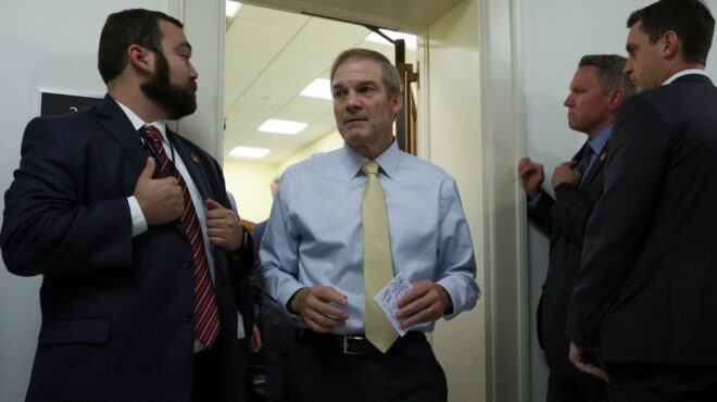 ηπα-βυθισμένη-στην-κρίση-η-βουλή-των-αν-562683541