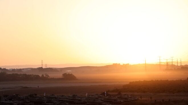 μεσανατολικό-τηλεόραση-στα-καταφύγι-562686964