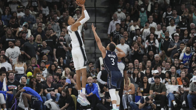 ο-βικτόρ-γουεμπανιαμά-έκανε-το-ντεμπο-562694419