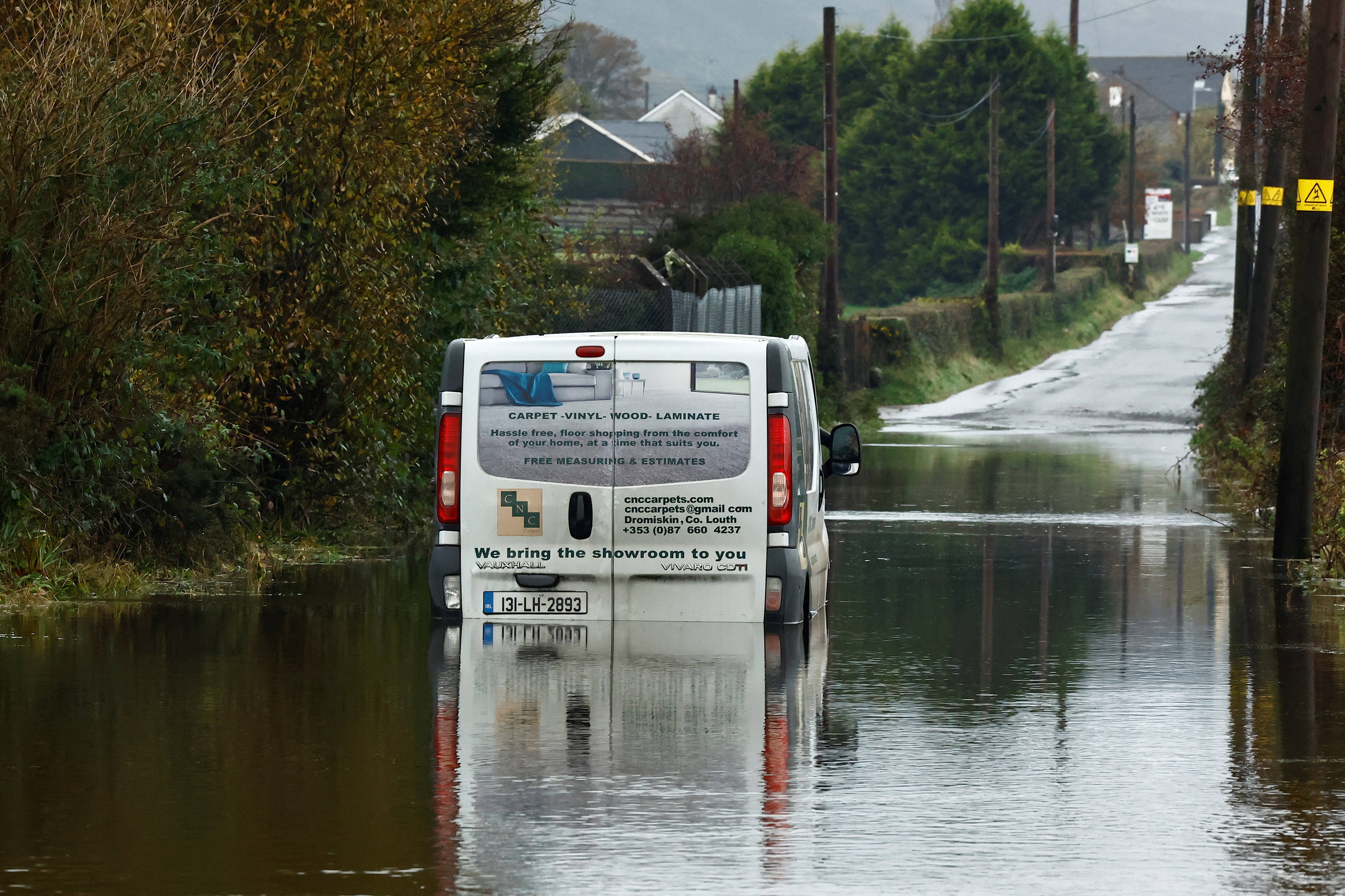 Ηνωμένο Βασίλειο και Γαλλία προετοιμάζονται για το χτύπημα της καταιγίδας «Ciaran»-2