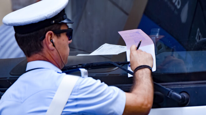 θεσσαλονίκη-γυναίκα-δάγκωσε-αστυνομ-562655218