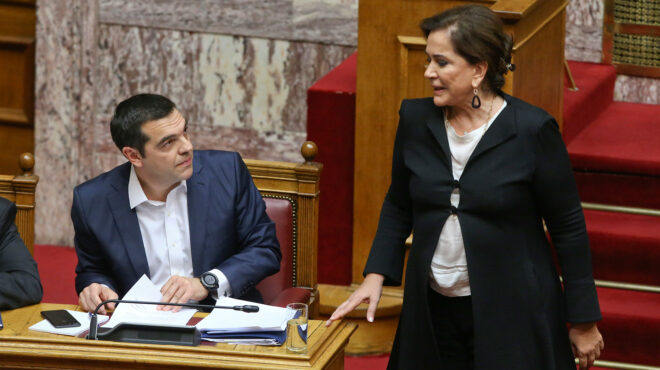 θεωρείο-τετ-α-τετ-ντόρας-τσίπρα-562654159